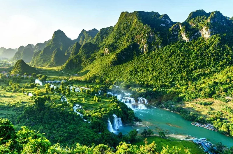 Lịch Trình Cao Bằng Loop 4N3Đ – Tham Quan Hết Các Điểm Đẹp Đông Bắc